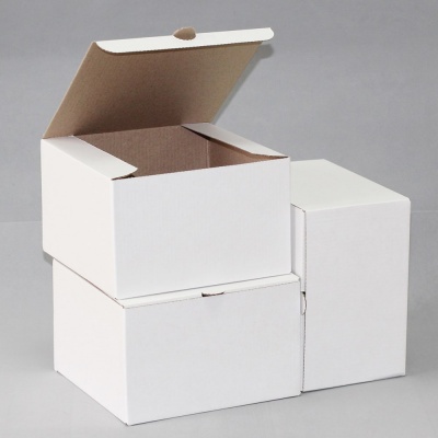 Коробка самосборная гофро (16х16х10 см) цвет белый